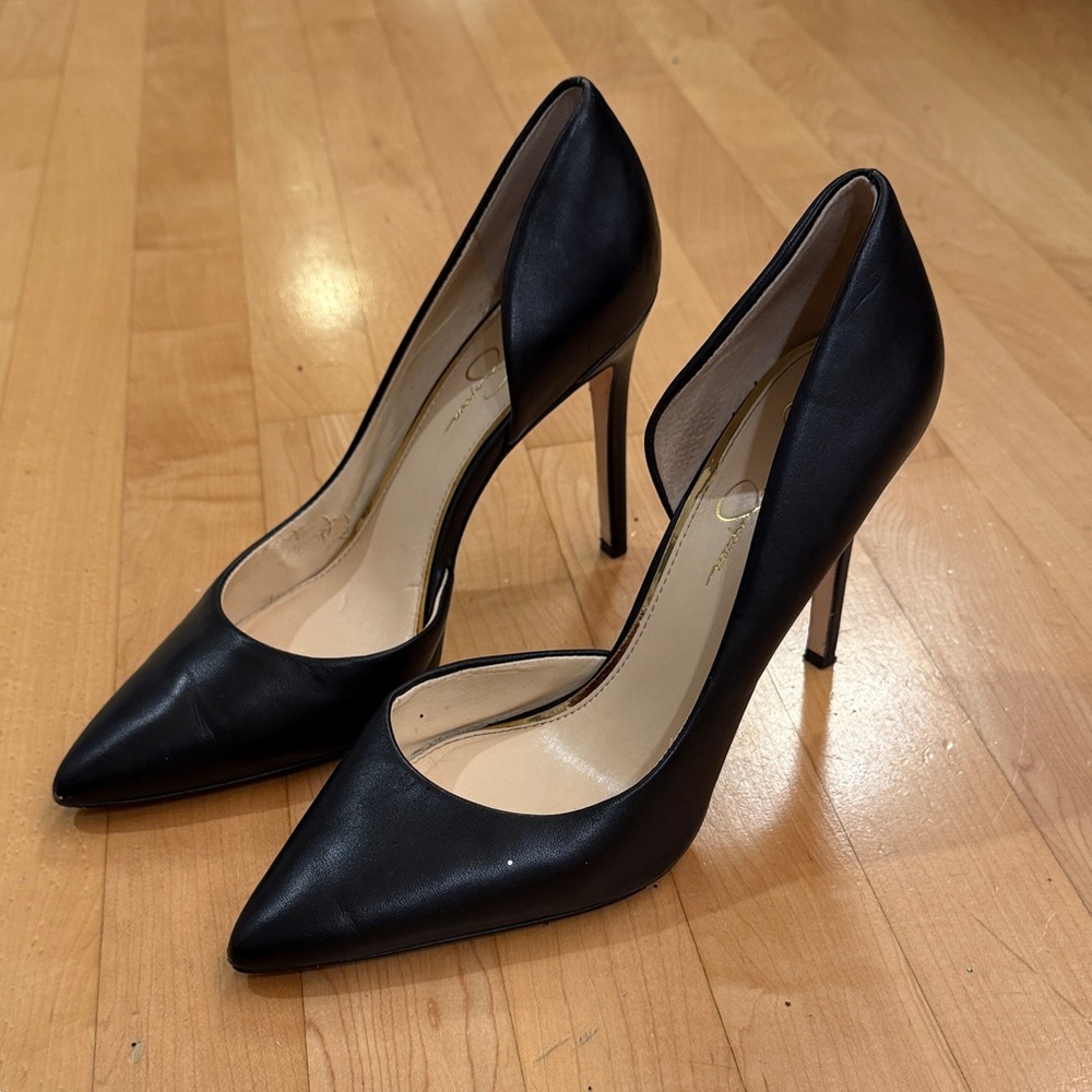 Jessica Simpson Black Pointed Heels